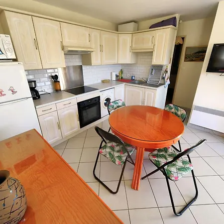 T2 Pour 4 Pers, Avec Piscine, Tennis, Parking Et Terrasse, A 400m De La - Fr-1-607-190 * Agde