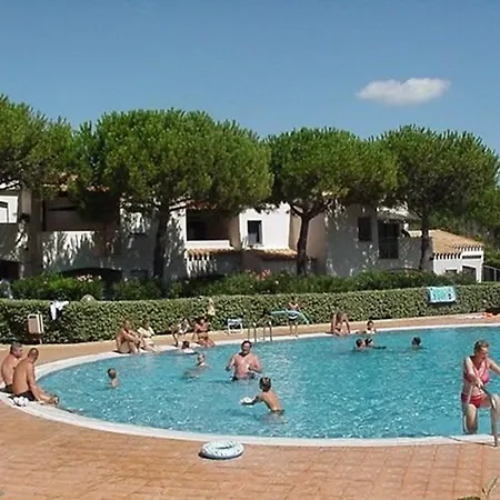 Apartment T2 Pour 4 Pers, Avec Piscine, Tennis, Parking Et Terrasse, A 400m De La - Fr-1-607-190 Agde